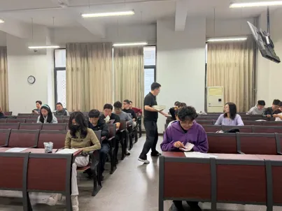 以模考促实战 以实训助备考——测绘学院组织开展国家公务员全真测试-第2张图片-四季读书网 以模考促实战 以实训助备考——测绘学院组织开展国家公务员全真测试-第2张图片-四季读书网