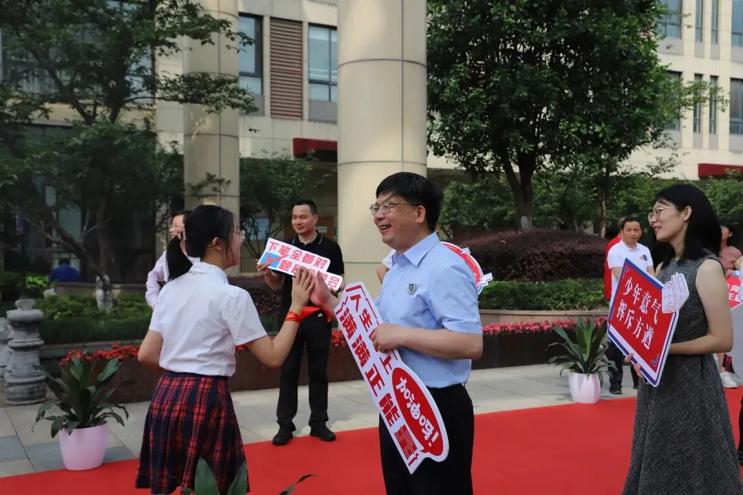 湖畔首届中考 愿旗开得胜 金榜题名!-第36张图片-四季读书网 湖畔首届中考 愿旗开得胜 金榜题名!-第36张图片-四季读书网