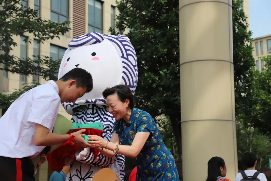 湖畔首届中考 愿旗开得胜 金榜题名!-第63张图片-四季读书网 湖畔首届中考 愿旗开得胜 金榜题名!-第63张图片-四季读书网