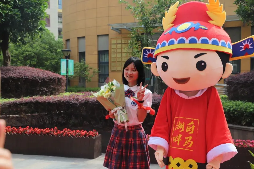 湖畔首届中考 愿旗开得胜 金榜题名!-第73张图片-四季读书网 湖畔首届中考 愿旗开得胜 金榜题名!-第73张图片-四季读书网