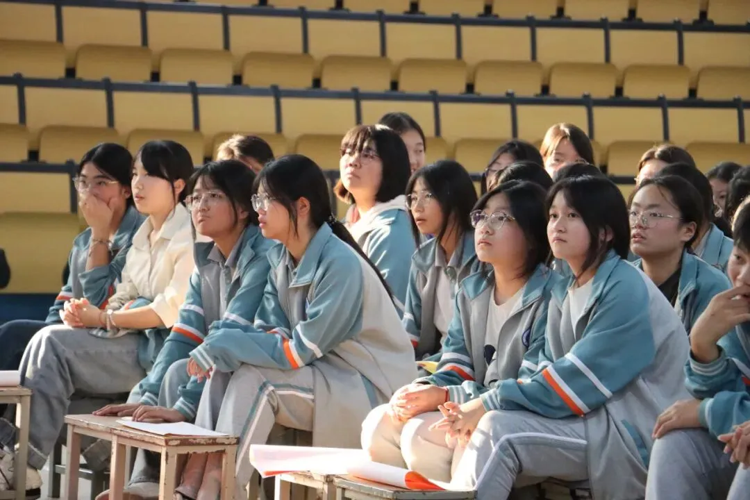 不负韶华勇冲刺,砥砺奋进战中考|蒙城县实验永兴中学九年级召开阶段表彰大会-第37张图片-四季读书网 不负韶华勇冲刺,砥砺奋进战中考|蒙城县实验永兴中学九年级召开阶段表彰大会-第37张图片-四季读书网