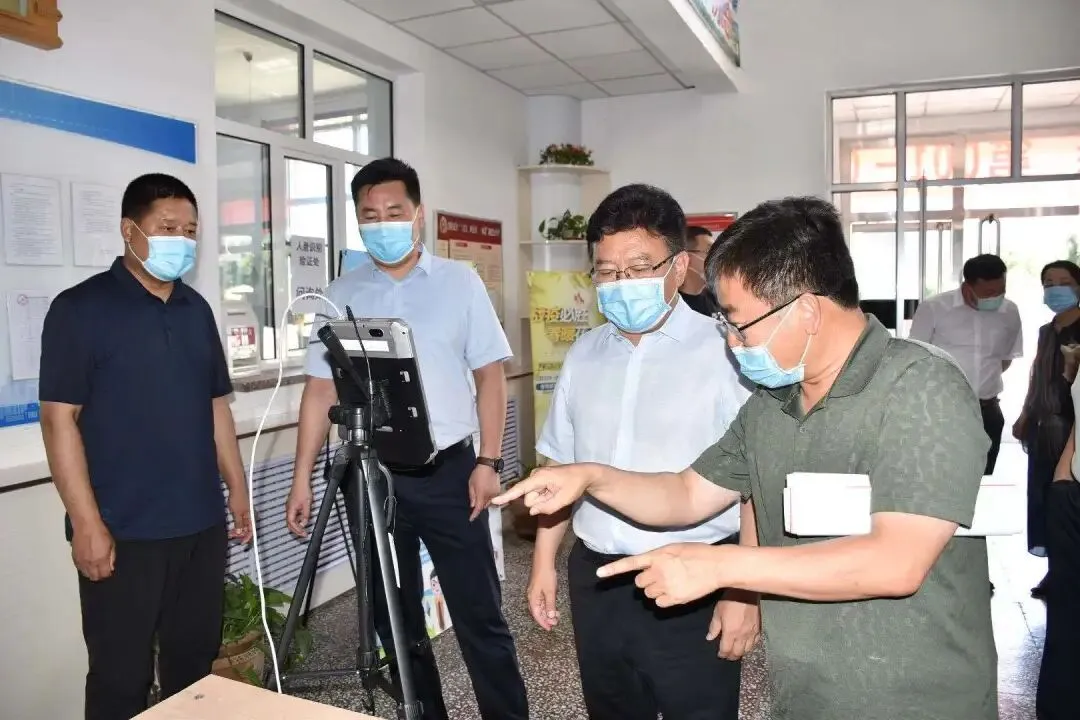 布仁金深入高考考点调研时强调:全力筑牢疫情安全防线 为高考顺利进行保驾护航-第6张图片-四季读书网 布仁金深入高考考点调研时强调:全力筑牢疫情安全防线 为高考顺利进行保驾护航-第6张图片-四季读书网