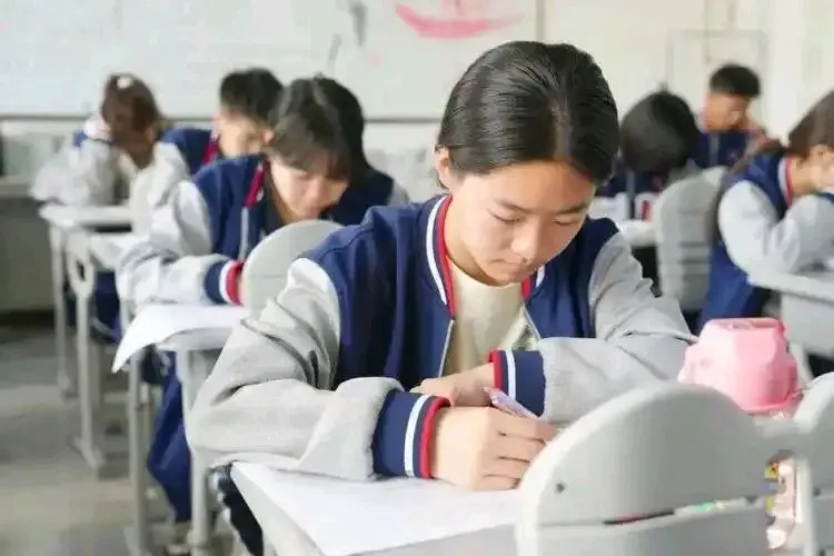 高中考的是心态,稳住了才能跑到最后.-第1张图片-四季读书网