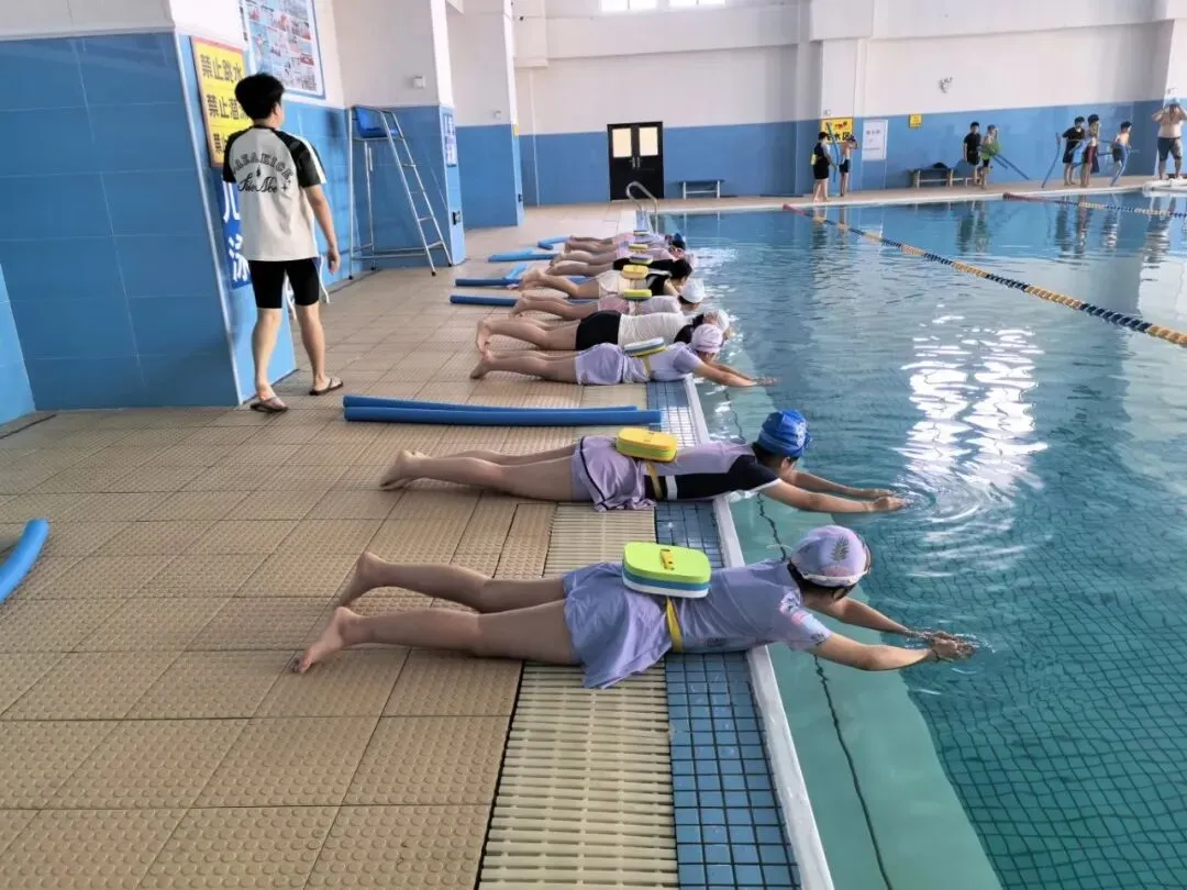 游泳纳入体育中考!钦州市京华学校给出优质答案-第19张图片-四季读书网 游泳纳入体育中考!钦州市京华学校给出优质答案-第19张图片-四季读书网