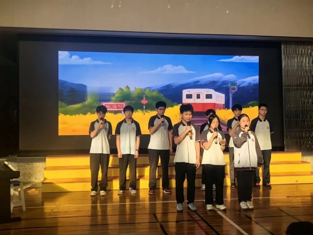 ＂榜样引领,砥砺前行＂——初三年级举行九月总结表彰活动-第10张图片-四季读书网