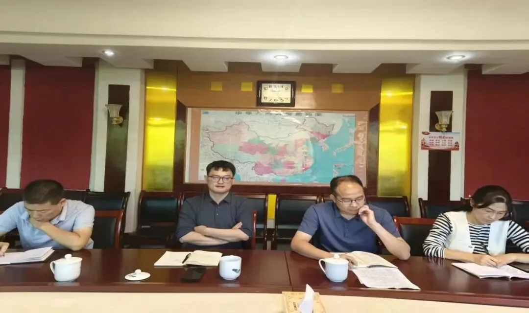 精准把脉一轮复习 聚力赋能高考备考——县教育局莅临攸县一中开展2027届高三一轮教学调研-第18张图片-四季读书网 精准把脉一轮复习 聚力赋能高考备考——县教育局莅临攸县一中开展2027届高三一轮教学调研-第18张图片-四季读书网