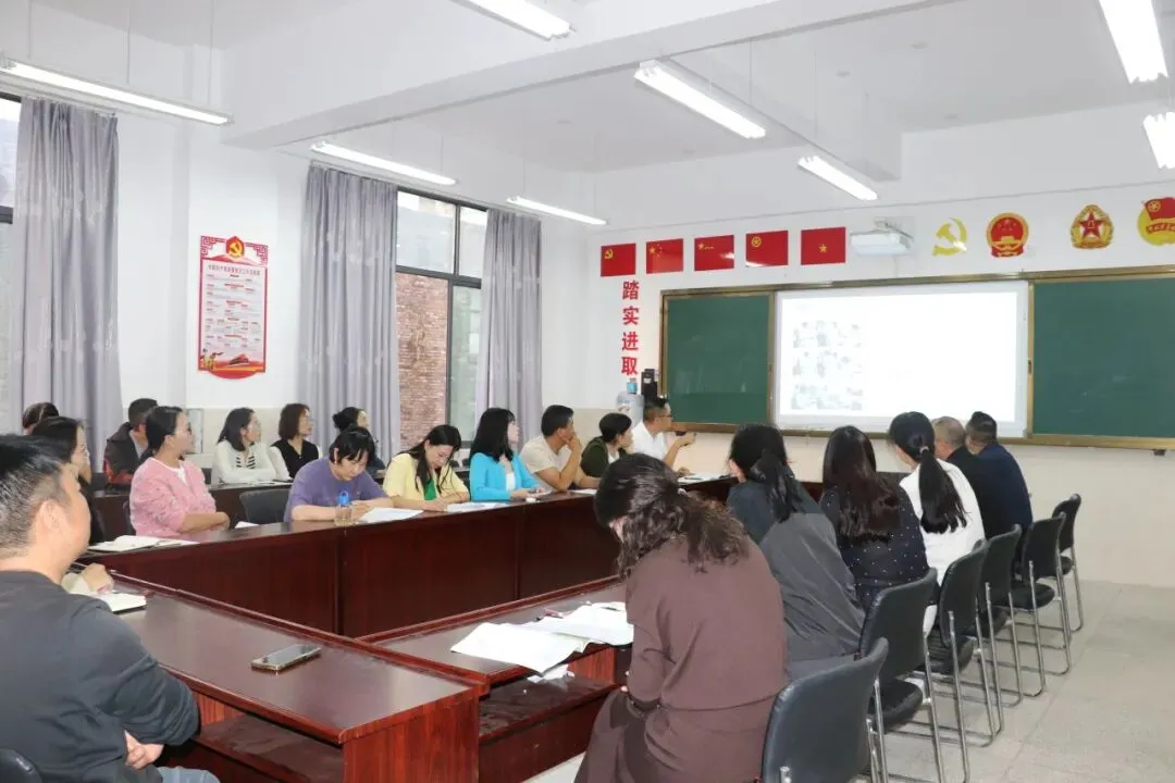 精耕细研抓实效 严管厚爱破中考|宜良四中召开2026年秋季学期九年级备考工作培训会-第35张图片-四季读书网