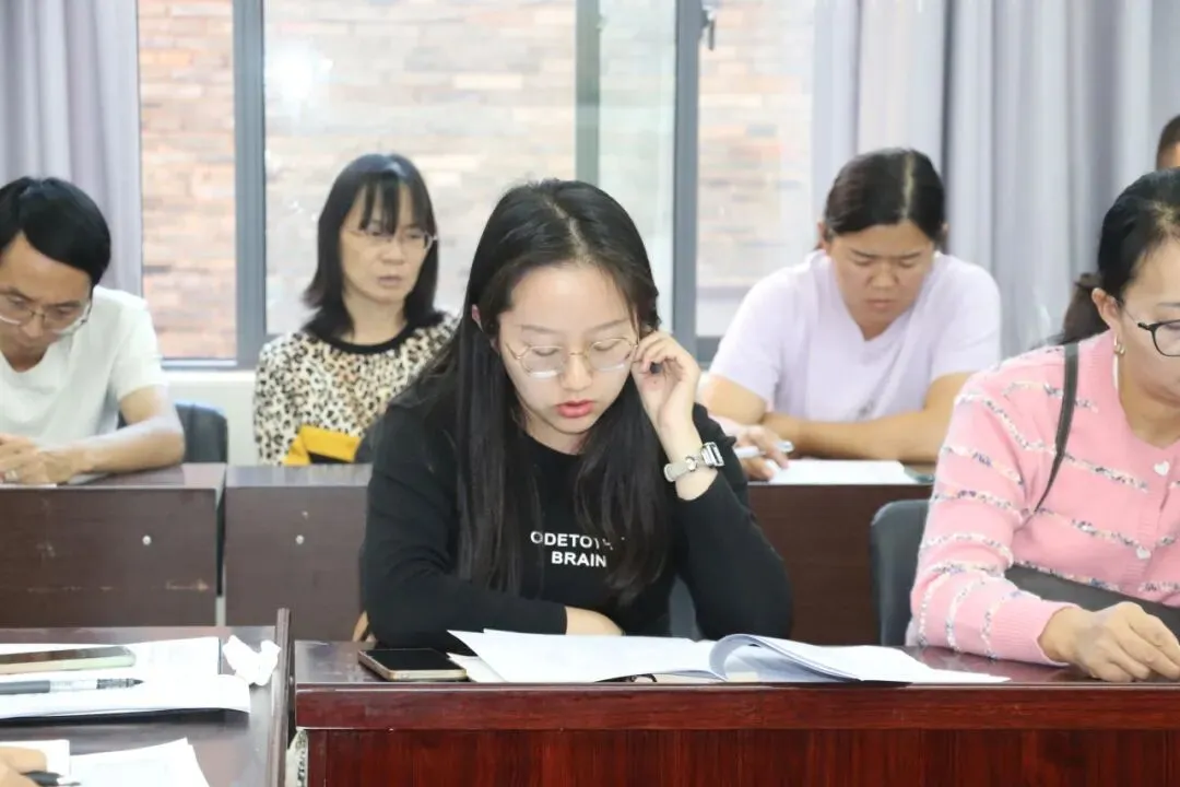 精耕细研抓实效 严管厚爱破中考|宜良四中召开2026年秋季学期九年级备考工作培训会-第41张图片-四季读书网