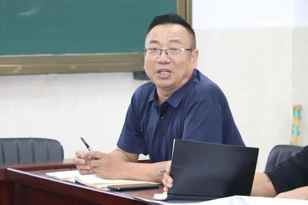 精耕细研抓实效 严管厚爱破中考|宜良四中召开2026年秋季学期九年级备考工作培训会-第46张图片-四季读书网