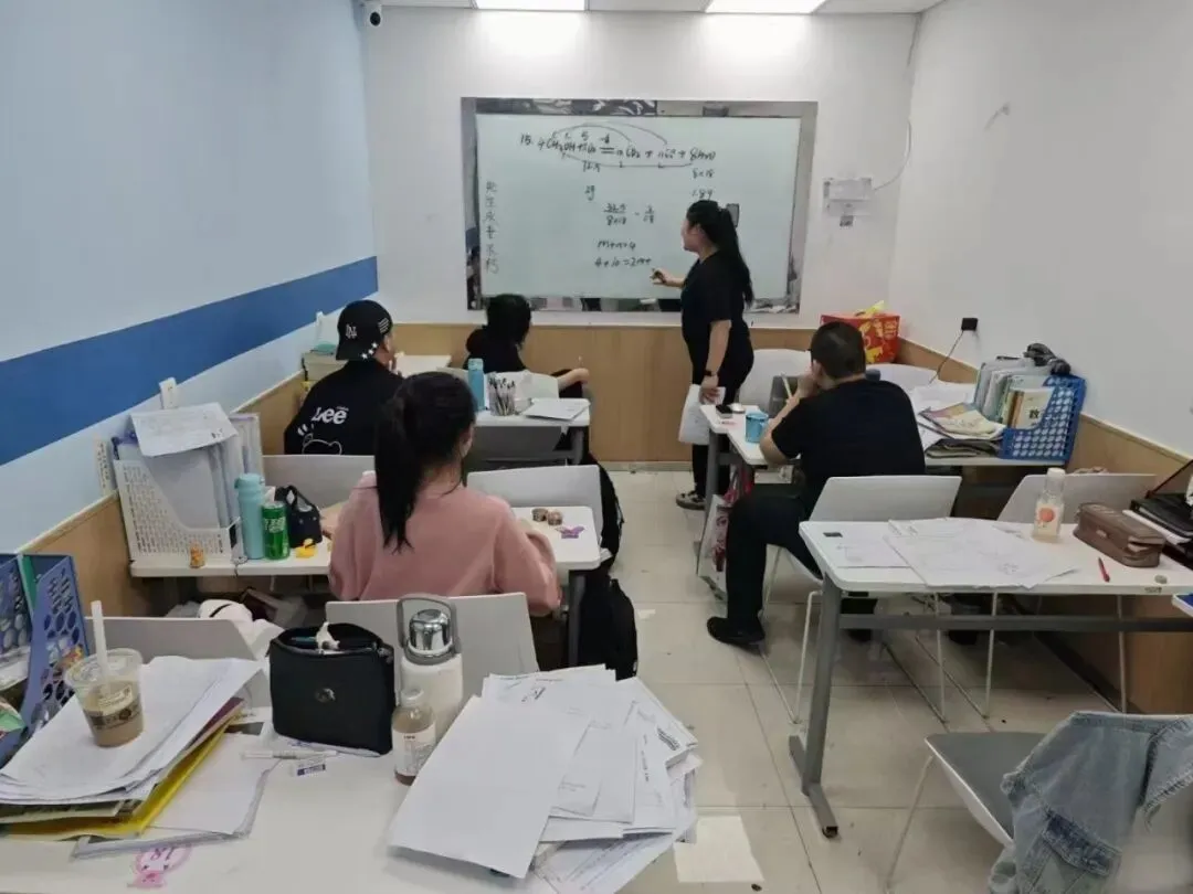 锐满分教育:济南历下初三一对一辅导/初三小班课/初三全日制冲刺/中考数学英语语文物理化学补习哪家好-第5张图片-四季读书网