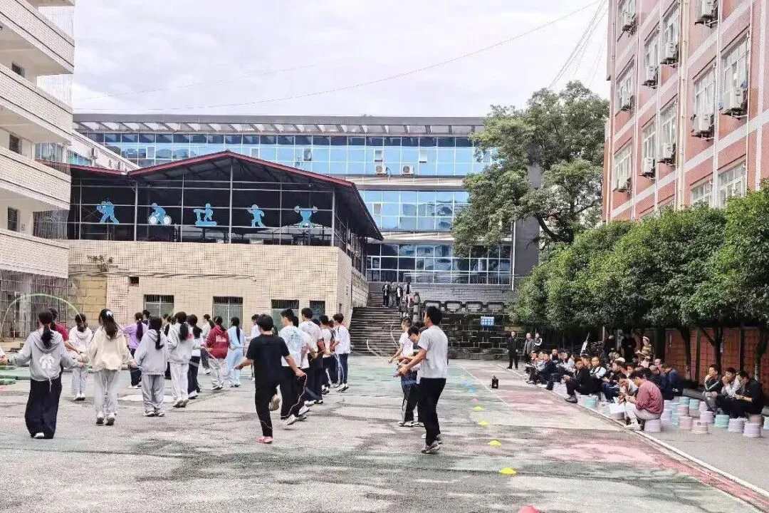 我县举办2027届初三体育中考复习研讨会暨九年级体育新教材培训-第3张图片-四季读书网 我县举办2027届初三体育中考复习研讨会暨九年级体育新教材培训-第3张图片-四季读书网