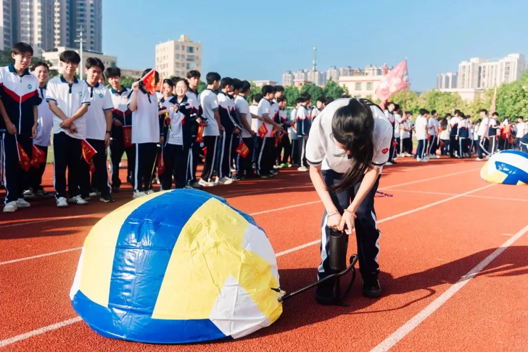 逐梦高考 奋楫启航丨四会中专开展2027年职教高考冲刺誓师暨“同心接力·为梦加油”心理团辅活动-第17张图片-四季读书网