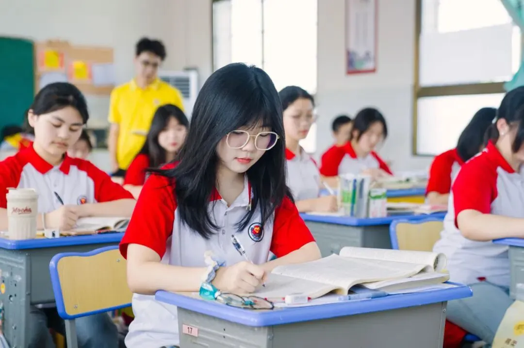 高考圆梦 | 2027届艺术生高考文化冲刺招生简章-第20张图片-四季读书网