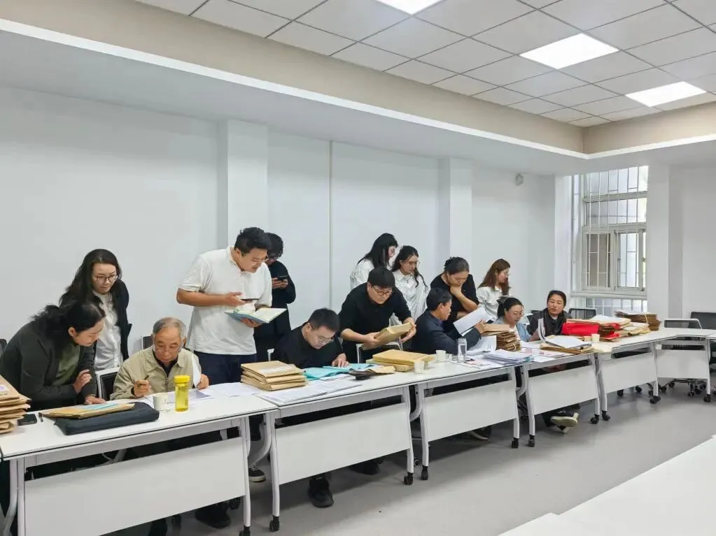 学校教学资料检查组莅临经管学院开展试卷与实习教学资料专项检查-第3张图片-四季读书网