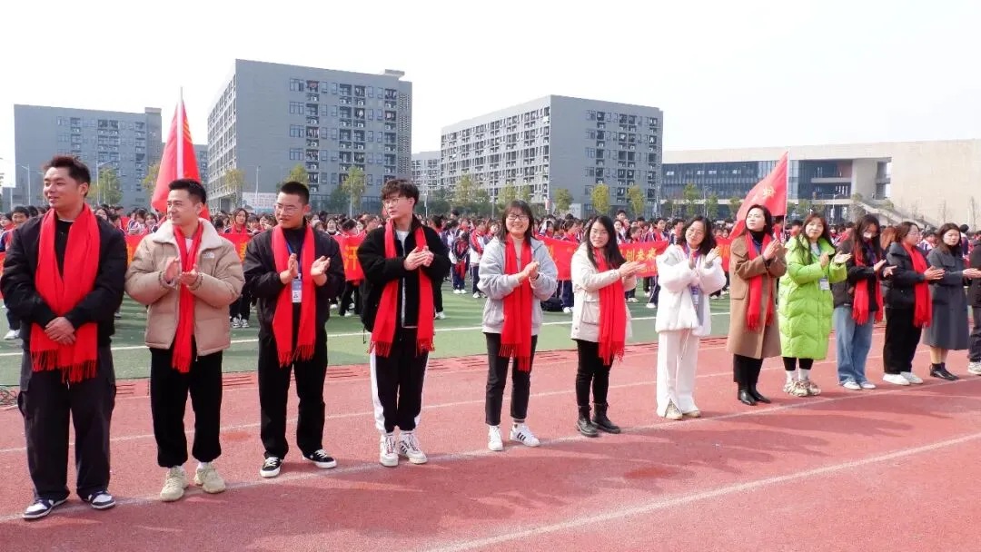 创业中专2020级学生成人礼暨高考誓师大会:恰同学少年-第11张图片-四季读书网 创业中专2020级学生成人礼暨高考誓师大会:恰同学少年-第11张图片-四季读书网