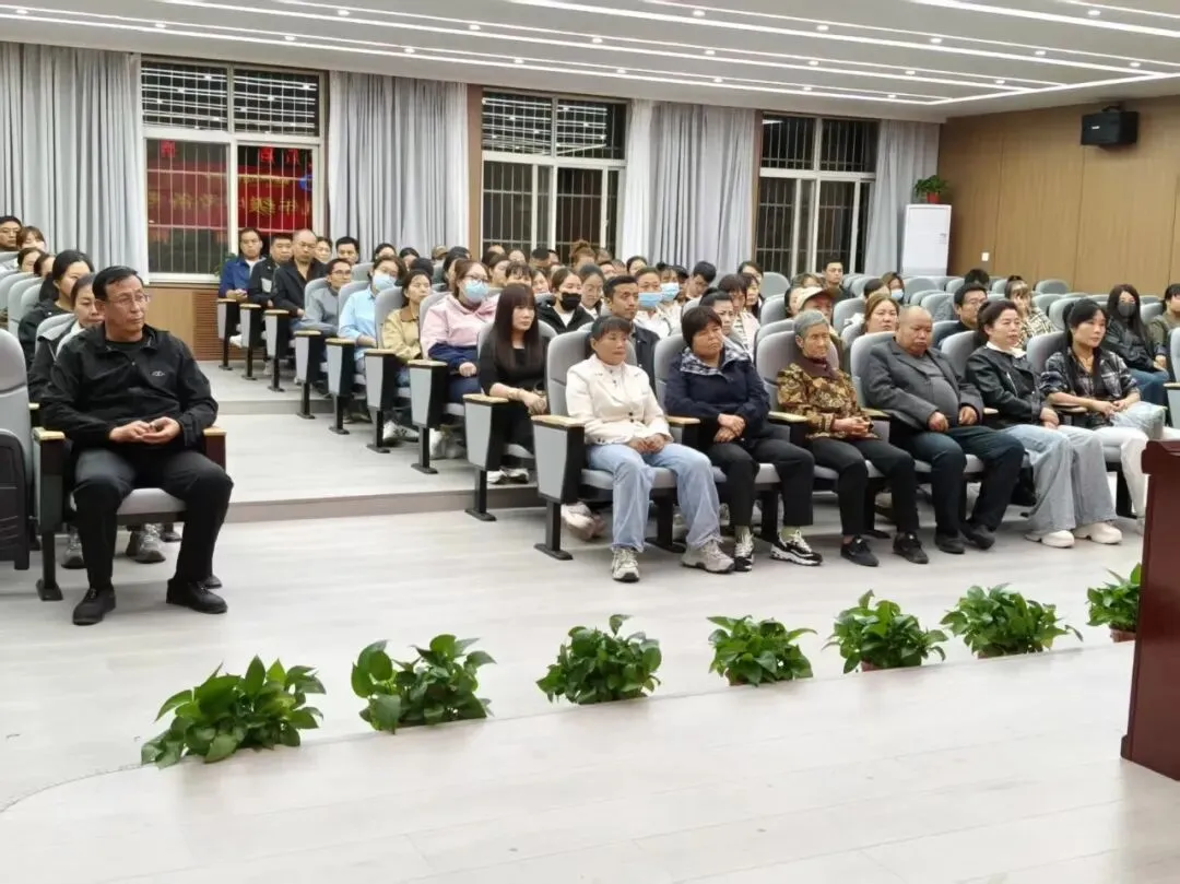 凝心聚力战中考 三方同心启征程——古渡初级中学召开九年级备考教师、学生、家长动员会-第31张图片-四季读书网 凝心聚力战中考 三方同心启征程——古渡初级中学召开九年级备考教师、学生、家长动员会-第31张图片-四季读书网
