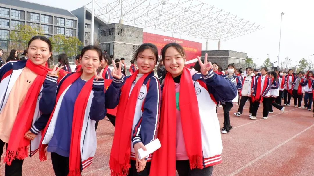 创业中专2020级学生成人礼暨高考誓师大会:恰同学少年-第73张图片-四季读书网 创业中专2020级学生成人礼暨高考誓师大会:恰同学少年-第73张图片-四季读书网
