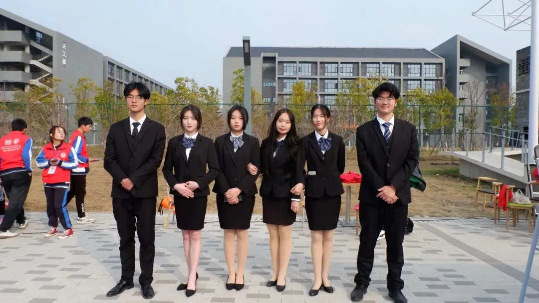 创业中专2020级学生成人礼暨高考誓师大会:恰同学少年-第85张图片-四季读书网 创业中专2020级学生成人礼暨高考誓师大会:恰同学少年-第85张图片-四季读书网