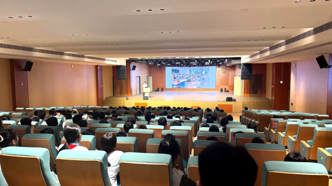 激扬•级韵|守文明・正学风・向中考,初一级主题级会顺利召开-第9张图片-四季读书网 激扬•级韵|守文明・正学风・向中考,初一级主题级会顺利召开-第9张图片-四季读书网