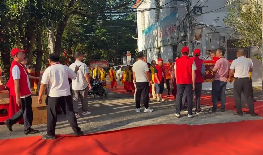 九月初二,云霄县安吉村英济宫重建落成!全村出动,热闹非凡!-第8张图片-四季读书网 九月初二,云霄县安吉村英济宫重建落成!全村出动,热闹非凡!-第8张图片-四季读书网