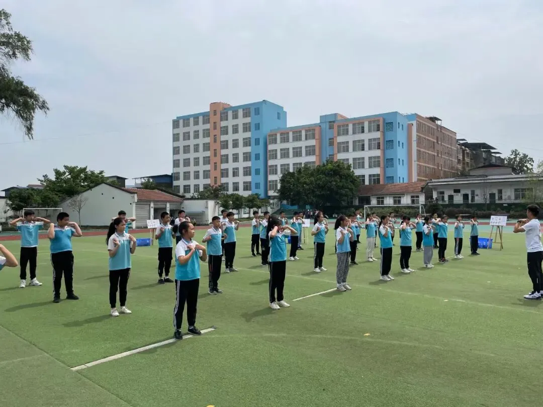 从中考体育训练,我看见体育教育最被忽视的真相-第1张图片-四季读书网 从中考体育训练,我看见体育教育最被忽视的真相-第1张图片-四季读书网