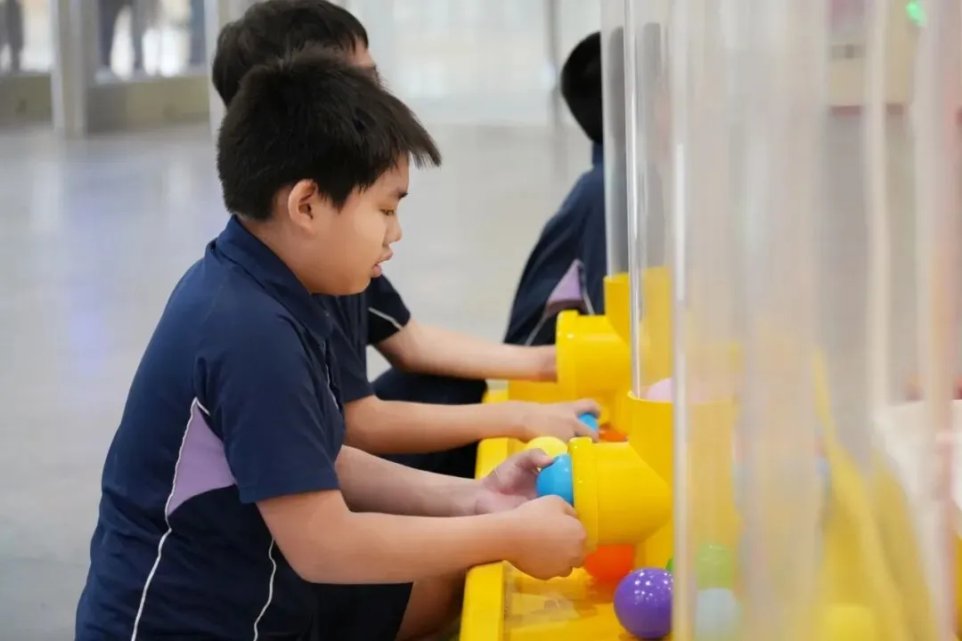 初一学生江海科技馆研学 | 探秘科学世界,点亮求知梦想-第29张图片-四季读书网 初一学生江海科技馆研学 | 探秘科学世界,点亮求知梦想-第29张图片-四季读书网