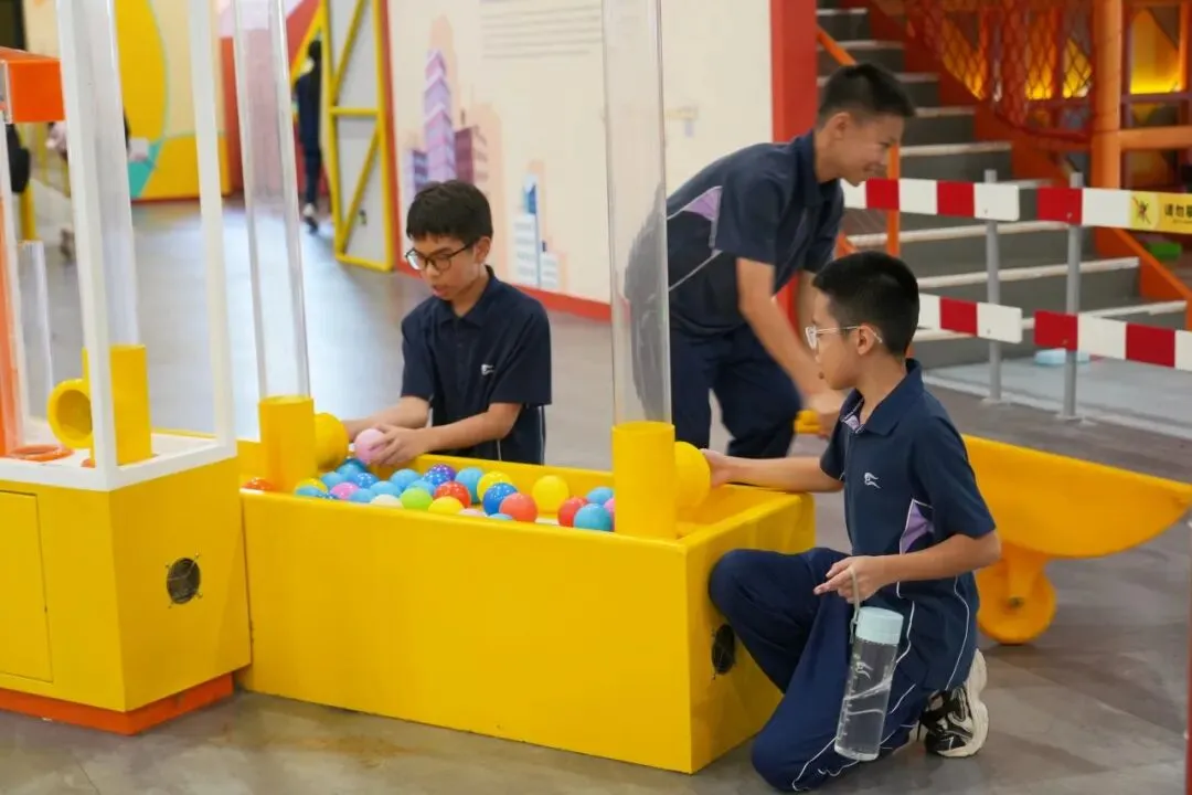 初一学生江海科技馆研学 | 探秘科学世界,点亮求知梦想-第30张图片-四季读书网 初一学生江海科技馆研学 | 探秘科学世界,点亮求知梦想-第30张图片-四季读书网