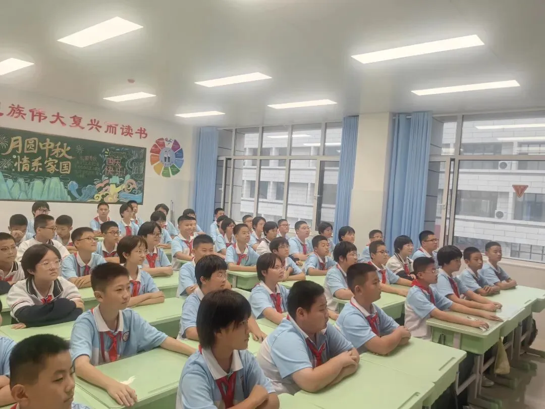 初一三部日常常规督查通报-第1张图片-四季读书网