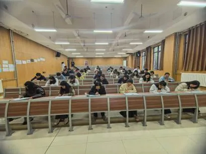 【伯阳动态】以考促研砺内功 精研真题提质量——三门峡市伯阳学校初中部教师成长提速行动之共研中考试题活动圆满举行-第8张图片-四季读书网 【伯阳动态】以考促研砺内功 精研真题提质量——三门峡市伯阳学校初中部教师成长提速行动之共研中考试题活动圆满举行-第8张图片-四季读书网