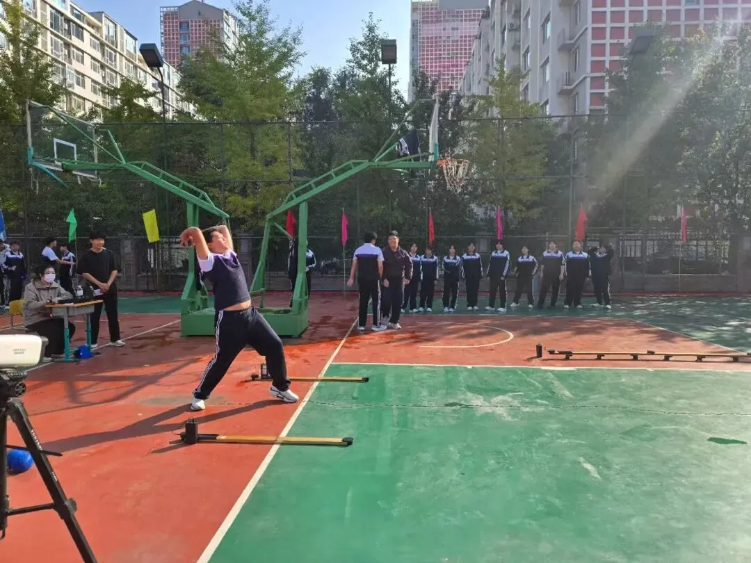 以测促练强体魄 凝心聚力战中考--沈阳飞跃实验中学体育中考模拟测试纪实-第20张图片-四季读书网 以测促练强体魄 凝心聚力战中考--沈阳飞跃实验中学体育中考模拟测试纪实-第20张图片-四季读书网
