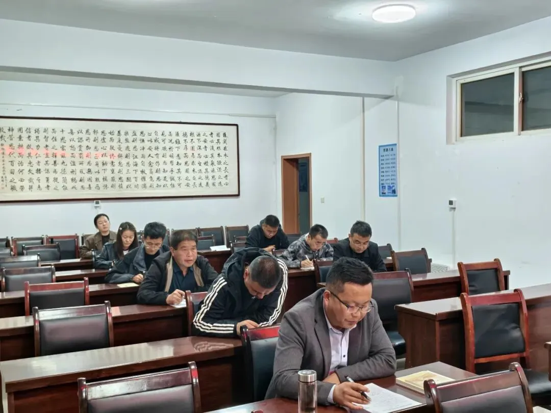 凝心聚力备中考 笃行实干创佳绩——邵寨中学召开九年级中考备考工作会-第4张图片-四季读书网 凝心聚力备中考 笃行实干创佳绩——邵寨中学召开九年级中考备考工作会-第4张图片-四季读书网