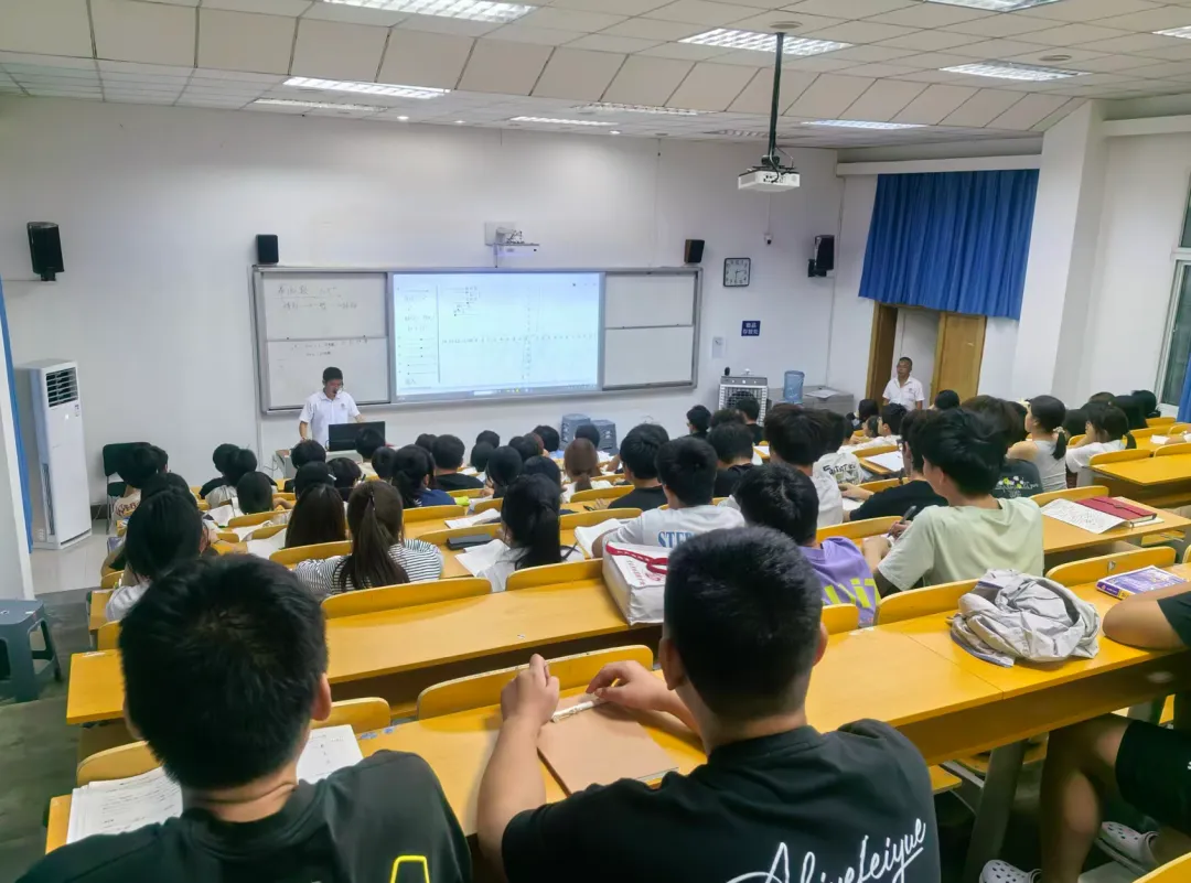 迎战重庆新高考|重庆奥林高辅高三全托集训火热开启-第8张图片-四季读书网