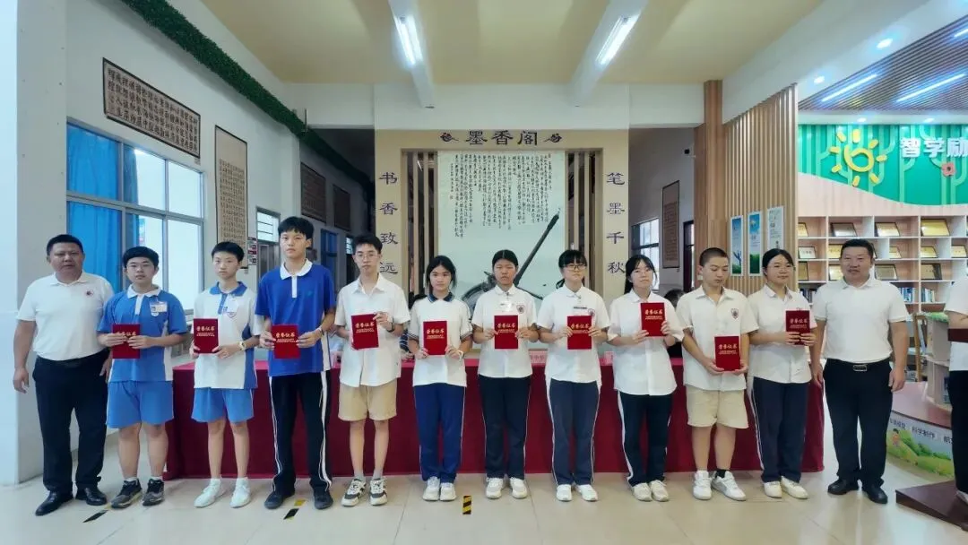 逐梦扬帆,决胜中考——东莞市横沥崇英学校2026中考总结暨2027动员大会-第9张图片-四季读书网 逐梦扬帆,决胜中考——东莞市横沥崇英学校2026中考总结暨2027动员大会-第9张图片-四季读书网