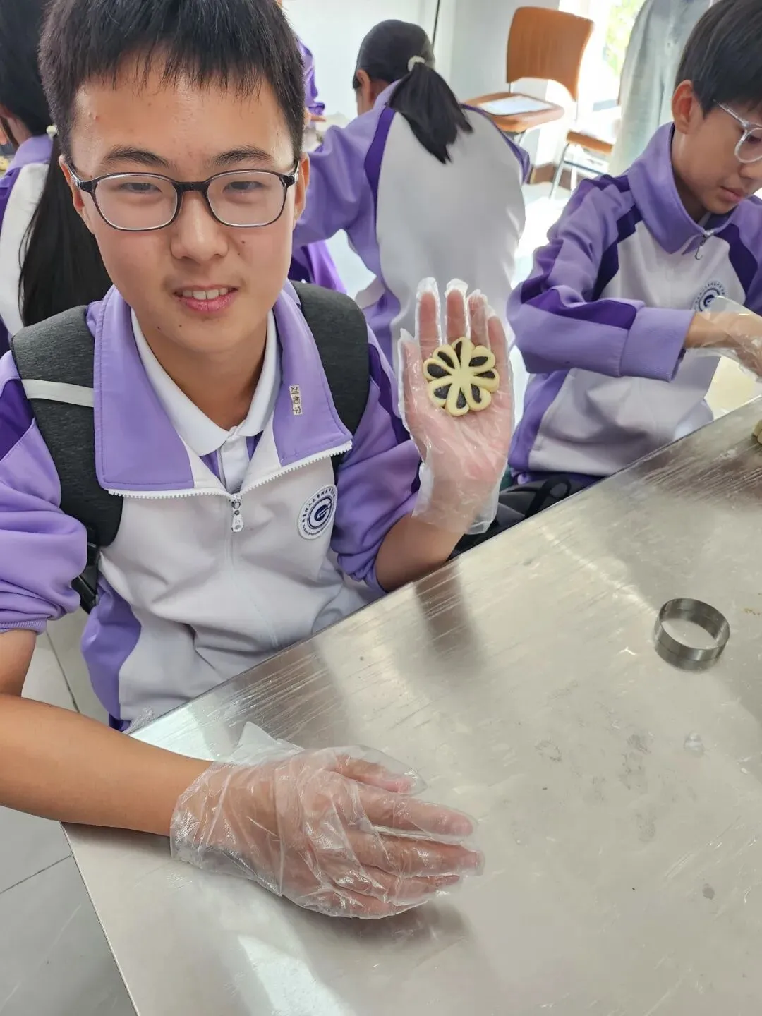 秋寻京味,行悟匠心 ——记初二年级御食园社会大课堂实践活动-第27张图片-四季读书网 秋寻京味,行悟匠心 ——记初二年级御食园社会大课堂实践活动-第27张图片-四季读书网