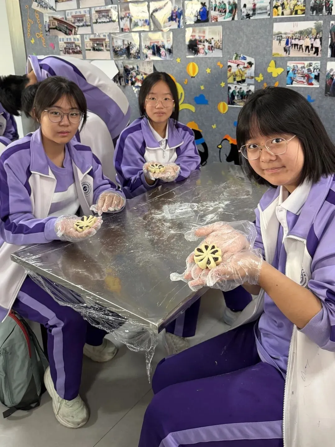 秋寻京味,行悟匠心 ——记初二年级御食园社会大课堂实践活动-第35张图片-四季读书网 秋寻京味,行悟匠心 ——记初二年级御食园社会大课堂实践活动-第35张图片-四季读书网