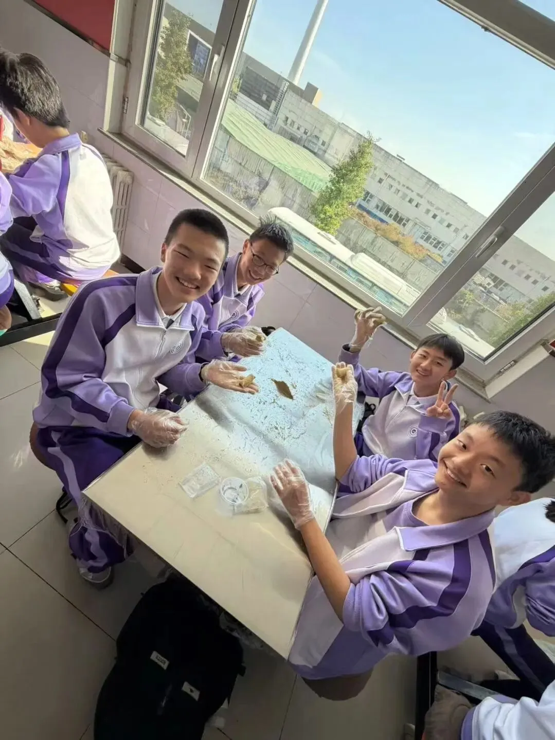秋寻京味,行悟匠心 ——记初二年级御食园社会大课堂实践活动-第42张图片-四季读书网 秋寻京味,行悟匠心 ——记初二年级御食园社会大课堂实践活动-第42张图片-四季读书网