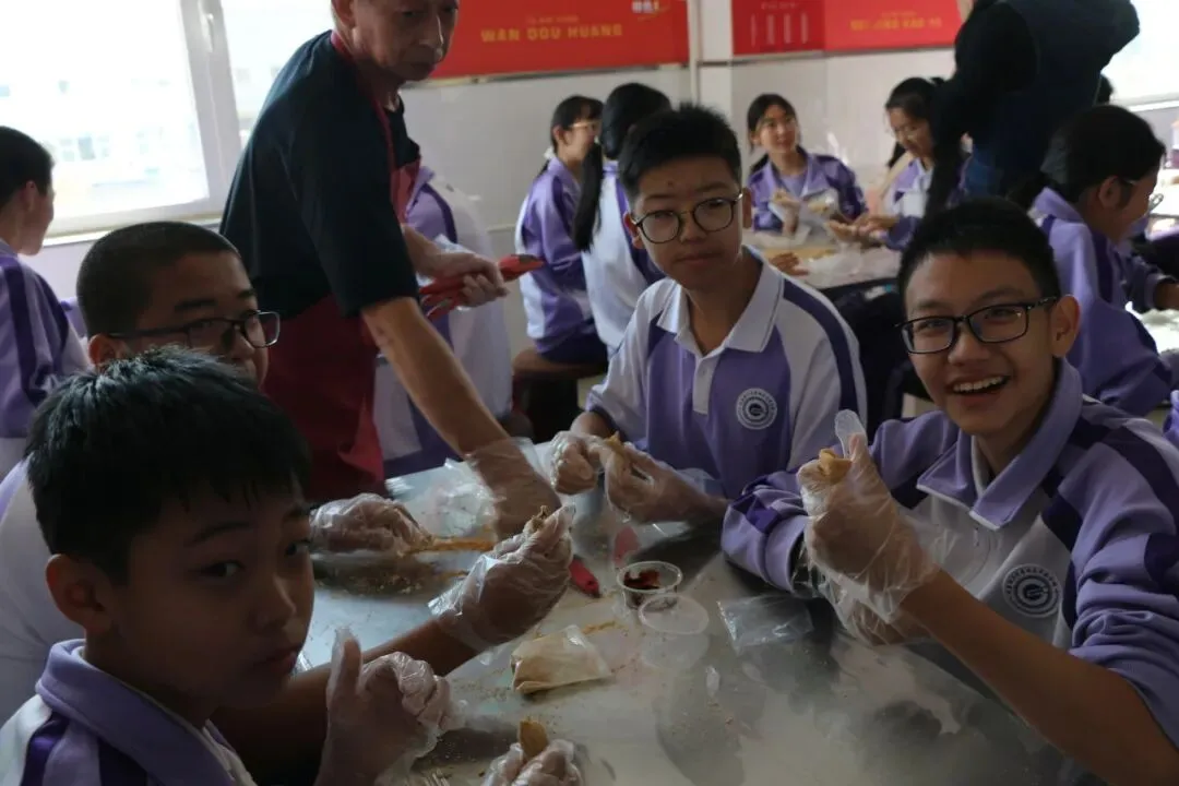 秋寻京味,行悟匠心 ——记初二年级御食园社会大课堂实践活动-第63张图片-四季读书网 秋寻京味,行悟匠心 ——记初二年级御食园社会大课堂实践活动-第63张图片-四季读书网
