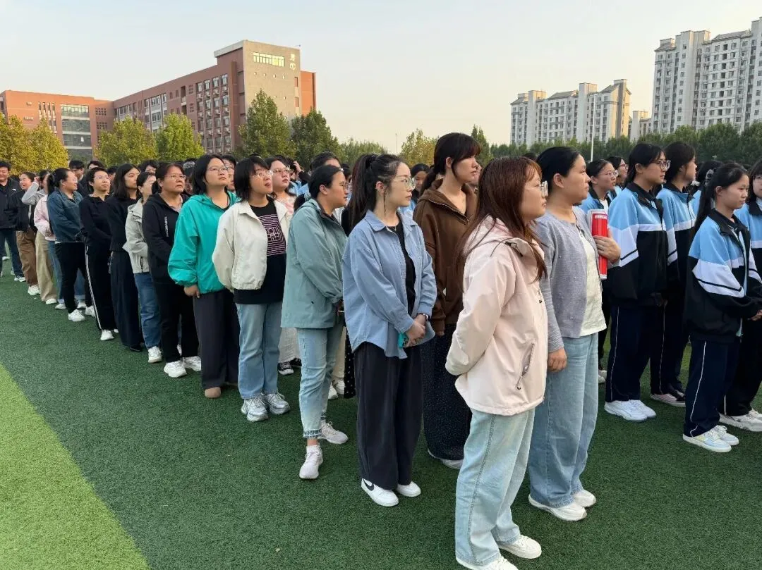 厉兵秣马迎战高考,勇毅笃行月攀新高——滏运中学高三年级召开第一次月考表彰会-第5张图片-四季读书网