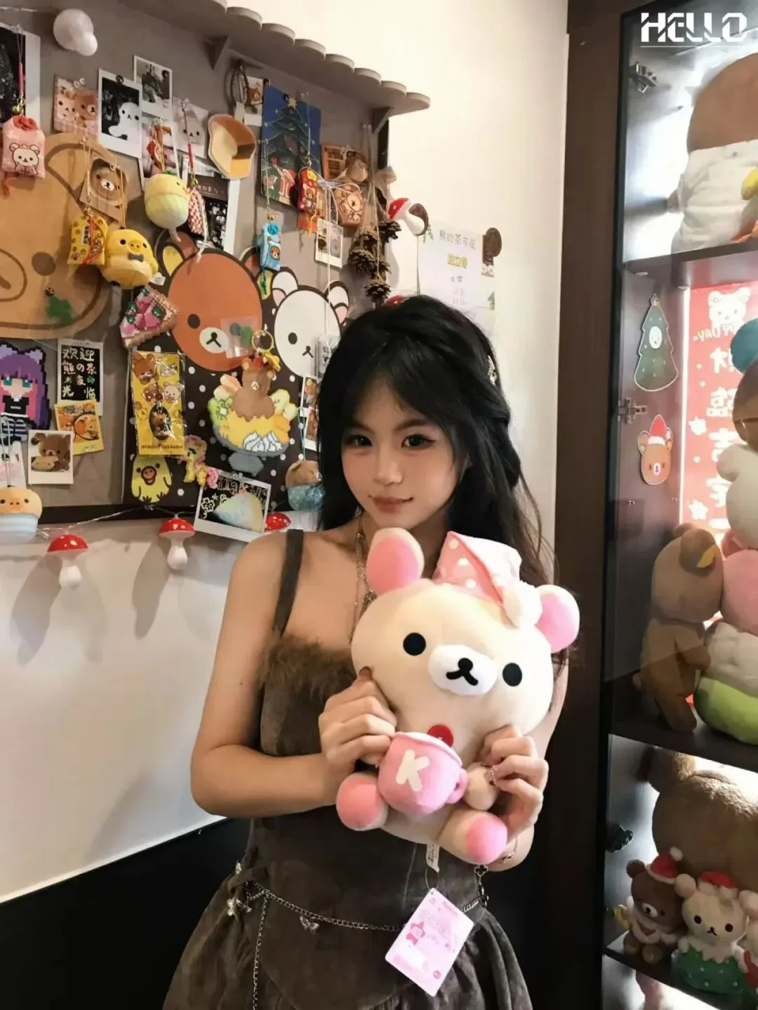 沙中清纯校花 | 中考接近满分,举办20余场个人独舞演出!天选淡颜小白花,皮肤嫩的能掐出水,我先心动了~-第17张图片-四季读书网