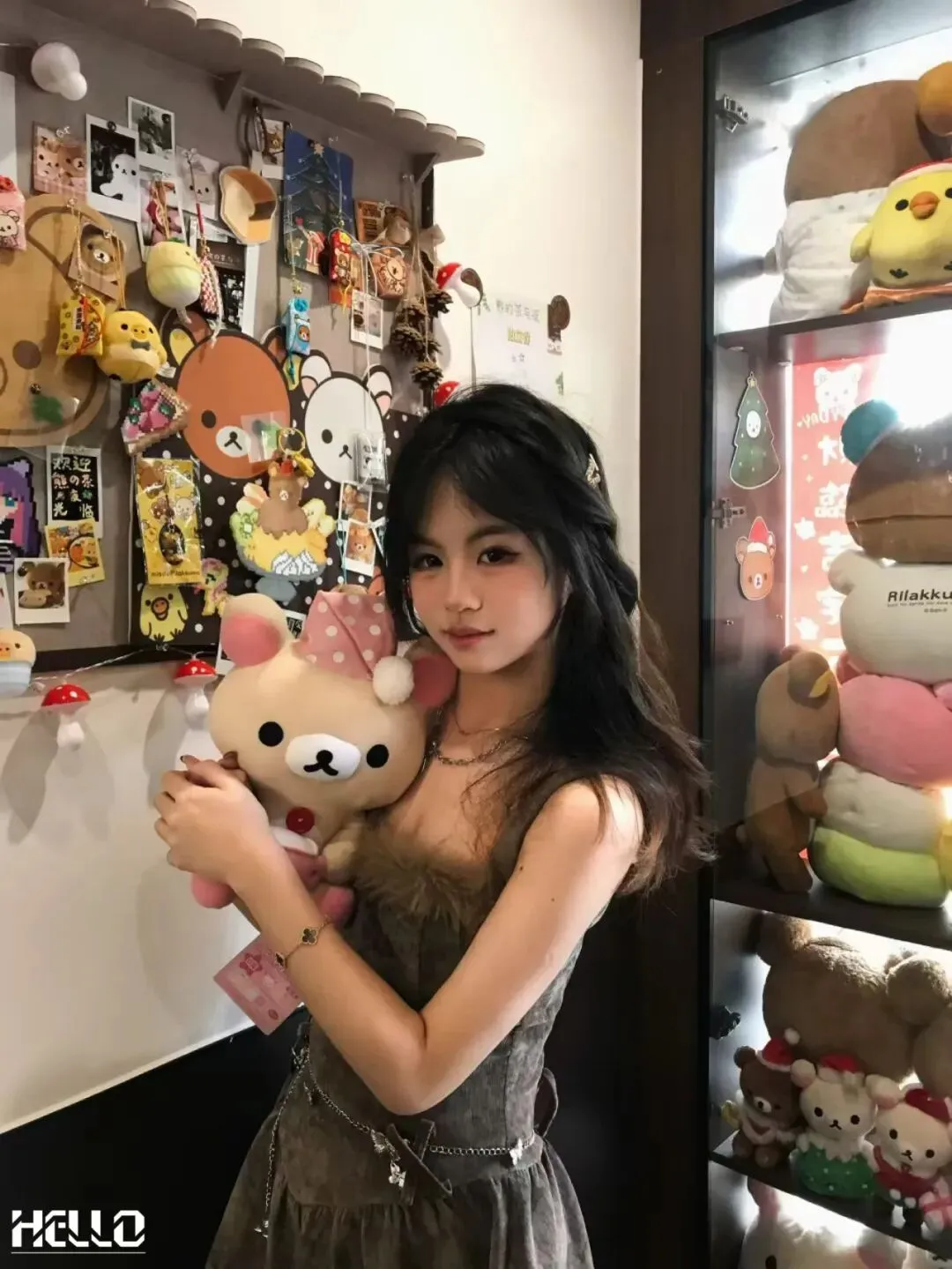 沙中清纯校花 | 中考接近满分,举办20余场个人独舞演出!天选淡颜小白花,皮肤嫩的能掐出水,我先心动了~-第18张图片-四季读书网