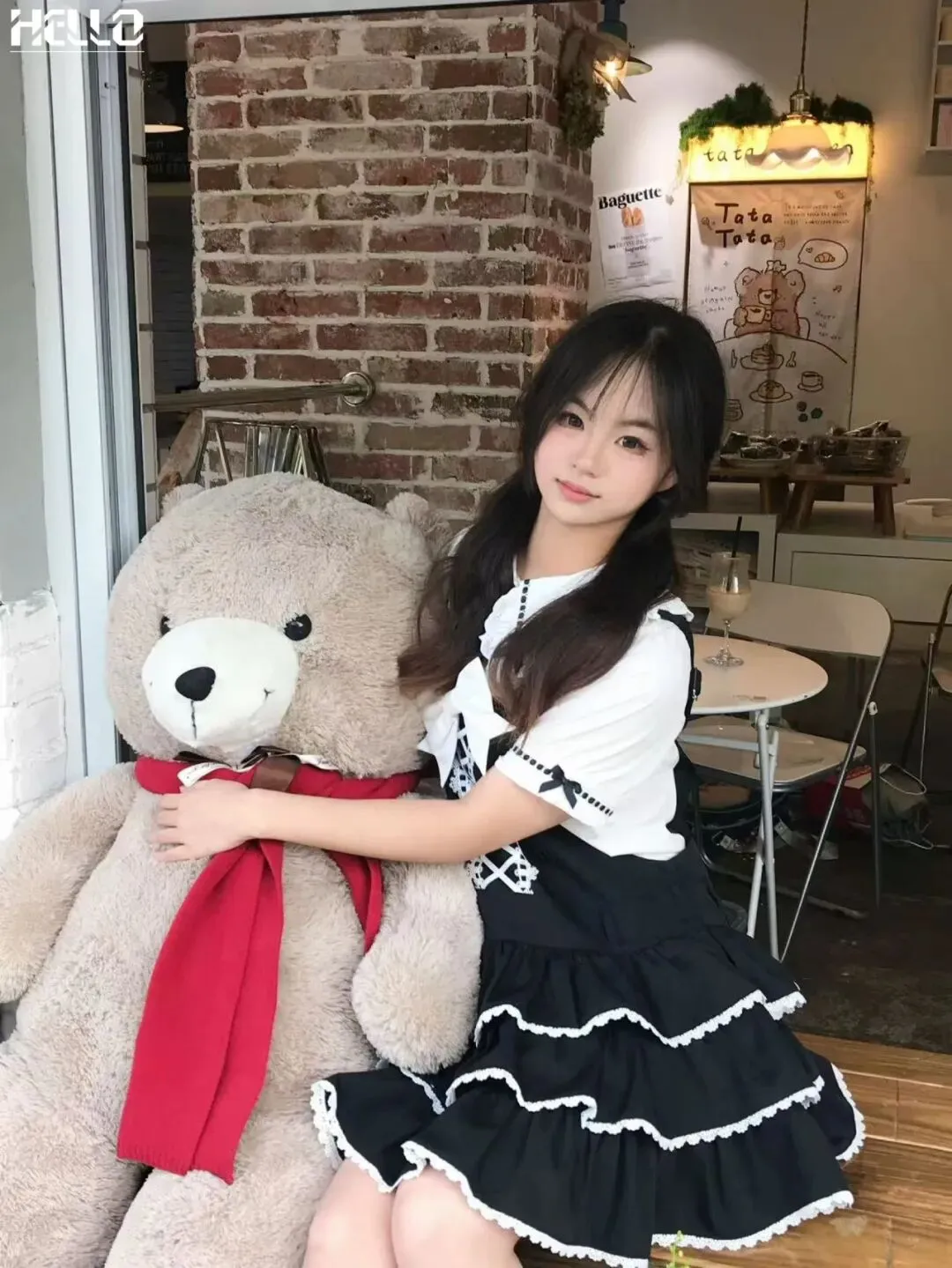沙中清纯校花 | 中考接近满分,举办20余场个人独舞演出!天选淡颜小白花,皮肤嫩的能掐出水,我先心动了~-第19张图片-四季读书网