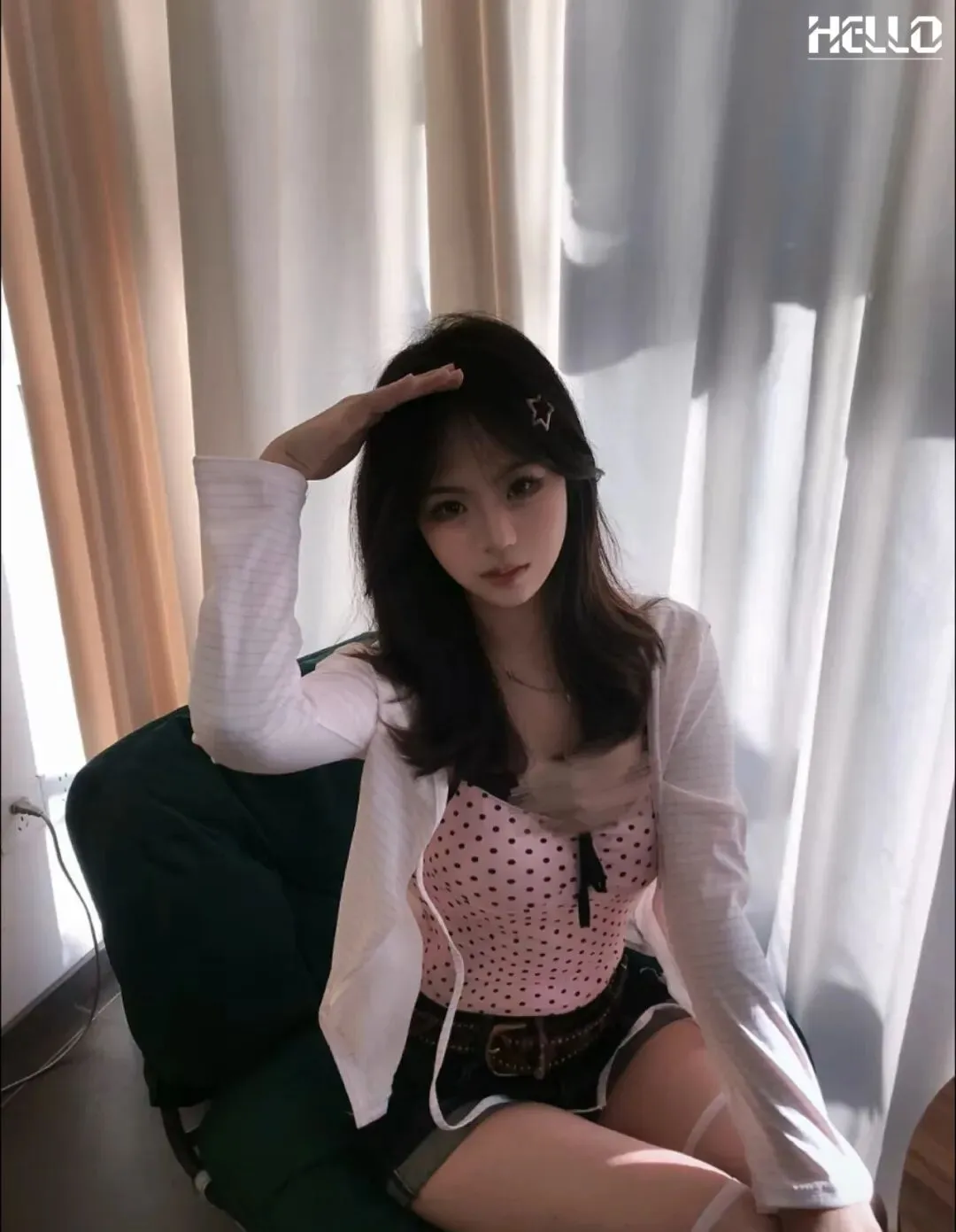 沙中清纯校花 | 中考接近满分,举办20余场个人独舞演出!天选淡颜小白花,皮肤嫩的能掐出水,我先心动了~-第20张图片-四季读书网