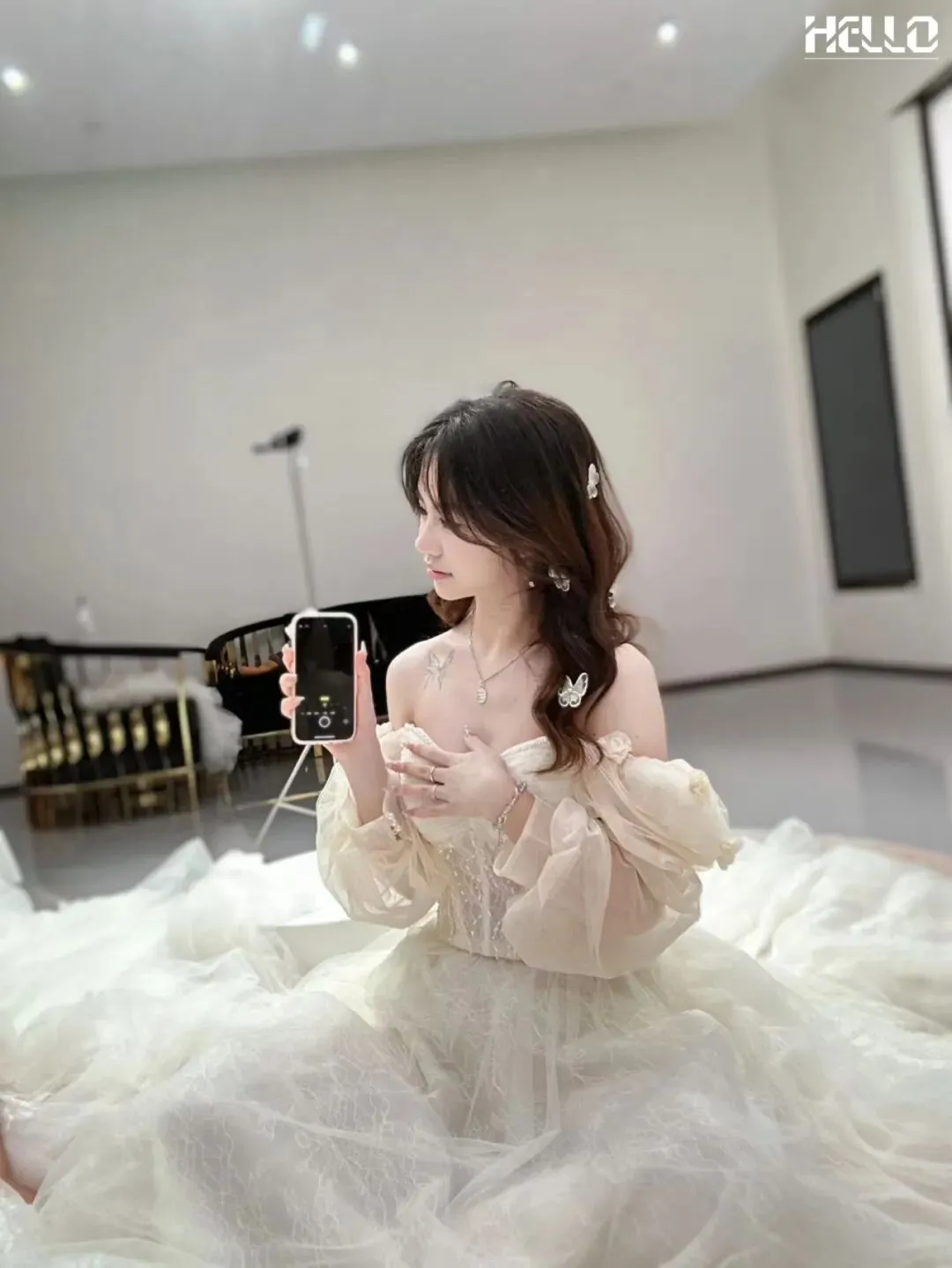 沙中清纯校花 | 中考接近满分,举办20余场个人独舞演出!天选淡颜小白花,皮肤嫩的能掐出水,我先心动了~-第25张图片-四季读书网