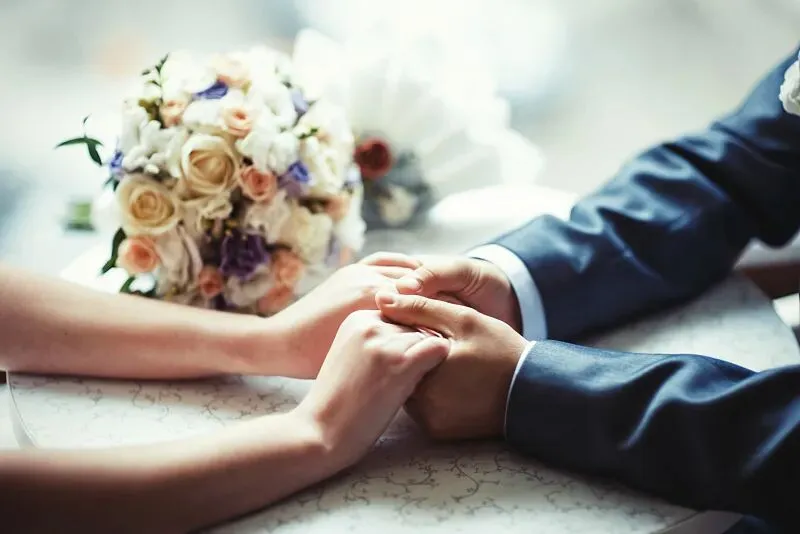 决胜高考·从选对伴侣开始|看了离婚率,我发现结婚不是人类繁衍,而是价值交换;钱正成为万物的尺度,物欲横流,莫能御之;物极必反……-第5张图片-四季读书网