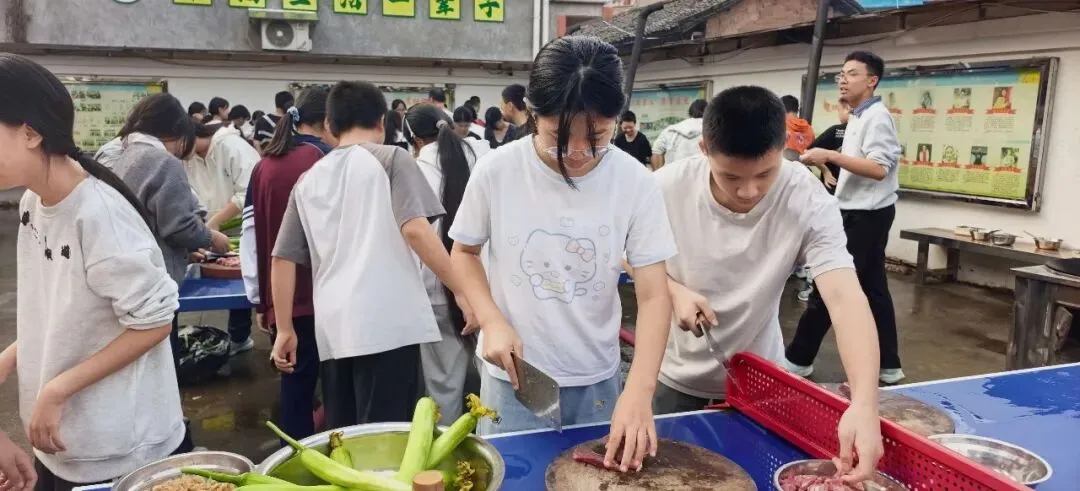 初二年级秋期烹饪课-第3张图片-四季读书网 初二年级秋期烹饪课-第3张图片-四季读书网