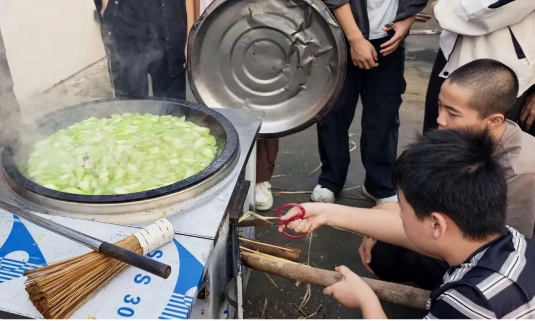初二年级秋期烹饪课-第9张图片-四季读书网 初二年级秋期烹饪课-第9张图片-四季读书网