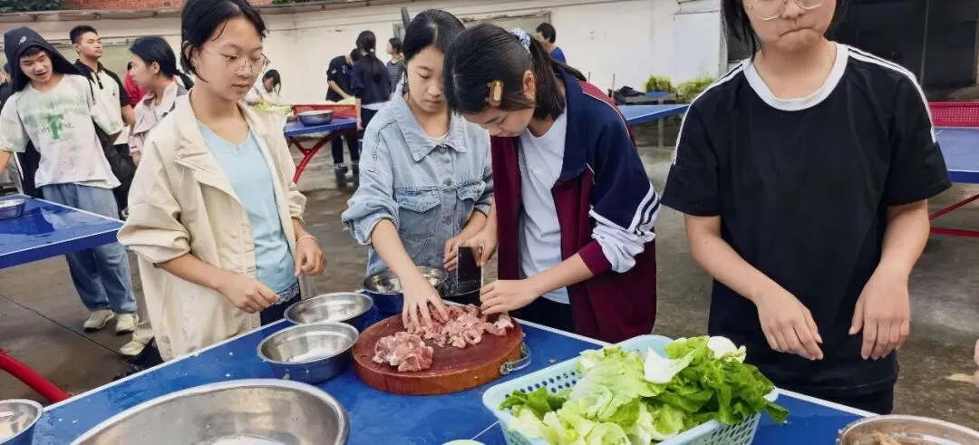 初二年级秋期烹饪课-第16张图片-四季读书网 初二年级秋期烹饪课-第16张图片-四季读书网