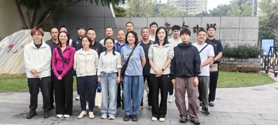 校际教研促提升 深耕体育备中考 ——重庆市实验中学校与南渝中学开展体育联合教研-第3张图片-四季读书网