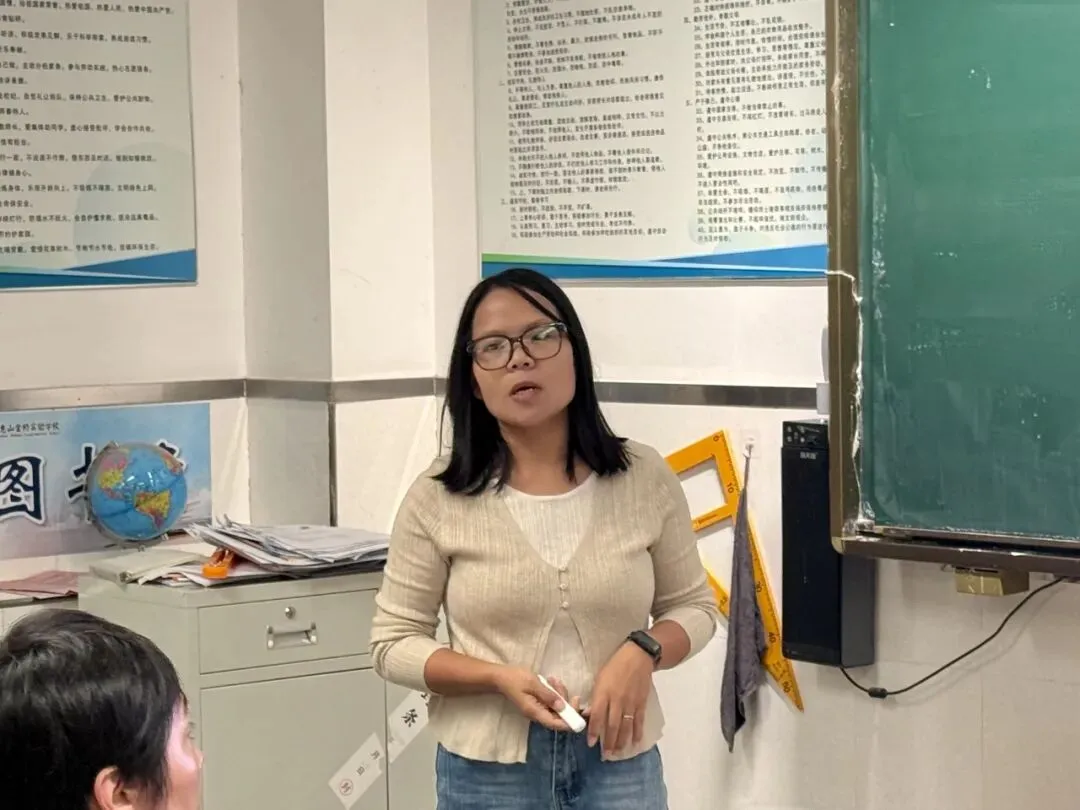 家校同心聚力,携手备战中考——惠山金桥初中2026年初三年级家长会圆满举行-第19张图片-四季读书网 家校同心聚力,携手备战中考——惠山金桥初中2026年初三年级家长会圆满举行-第19张图片-四季读书网