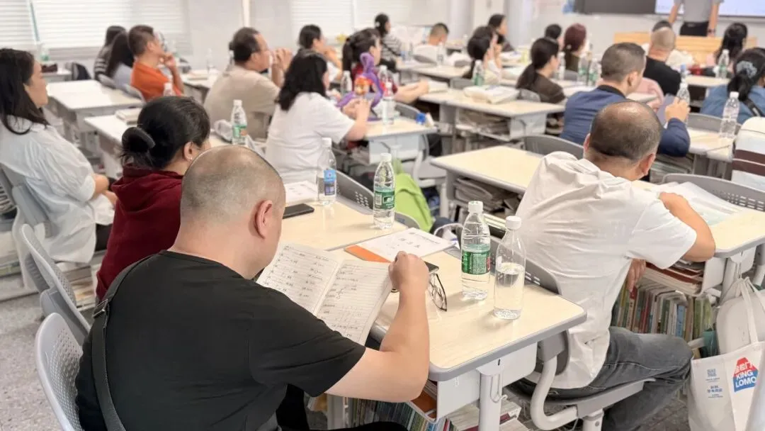 凝心聚力齐奋进 家校同心赢高考 | 我校高三年级第一次家长会顺利召开-第50张图片-四季读书网